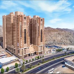 فندقيه في أبراج التلال في شقة