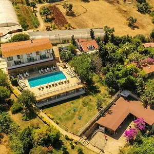 Otel The Roof Ada, Adalar